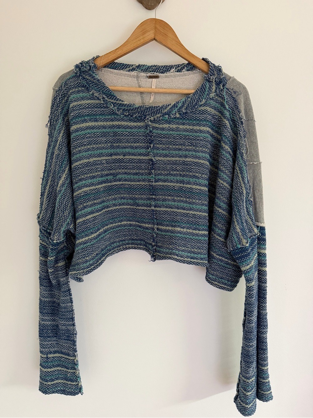 Free People Catalina Cropped Bell Sleeve Sweater M